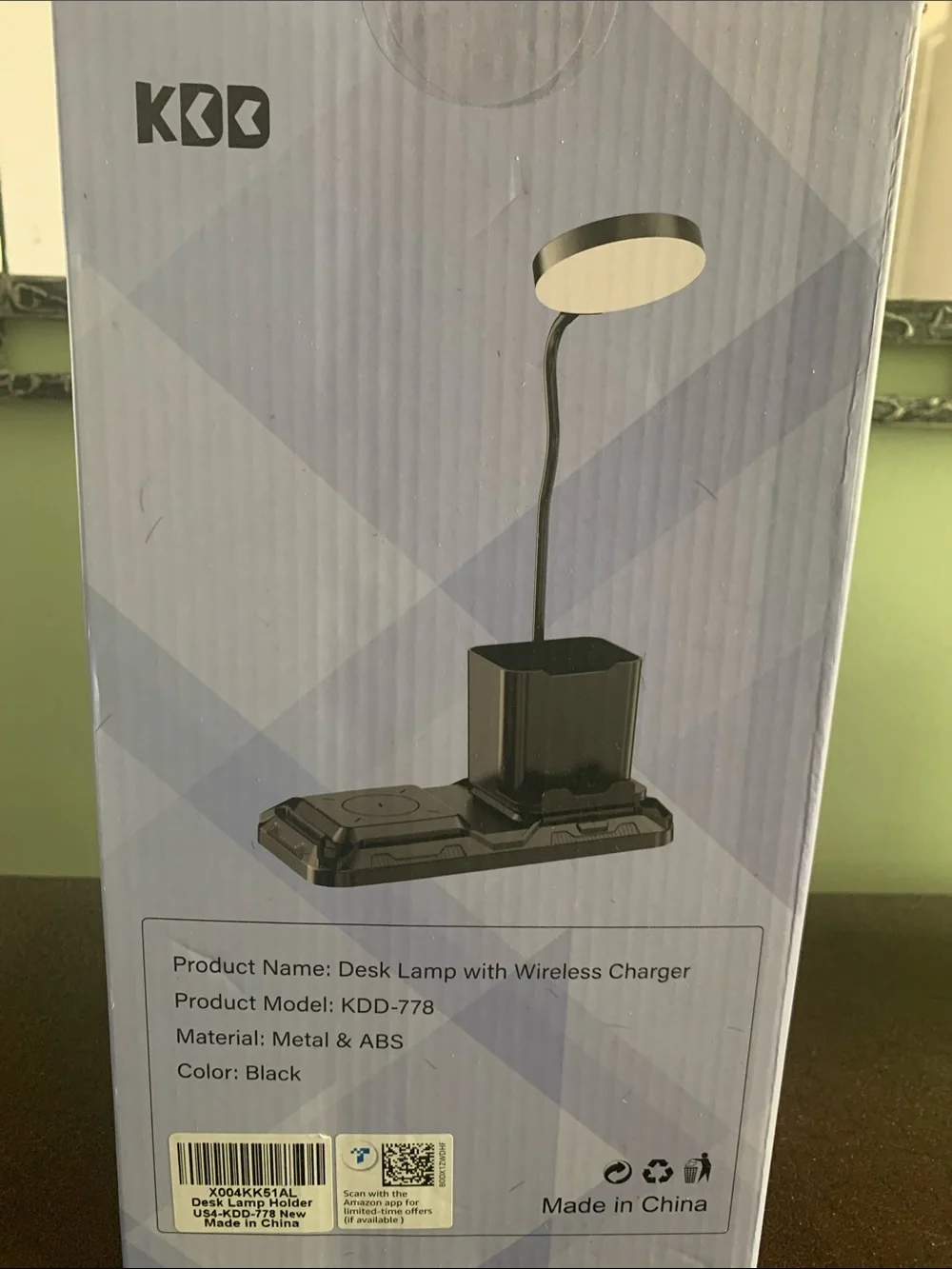 Desk Lamp with Wireless Charger - Black